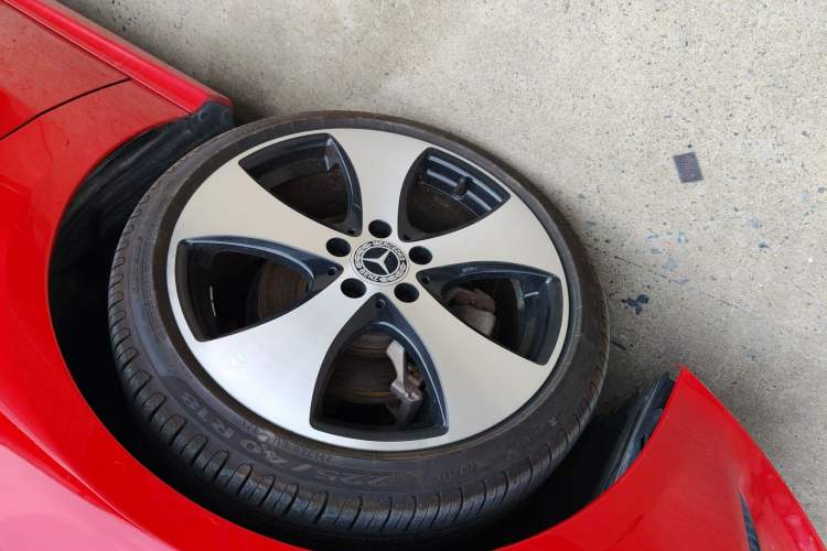 Used Mercedes-Benz A-Class 2018 A 200 Fashion Model Left Front Wheel Hub