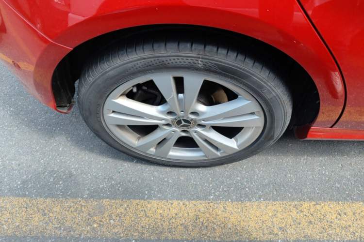 Used Mercedes-Benz A-Class 2018 A 200 Dynamic Edition Right Rear Wheel Hub