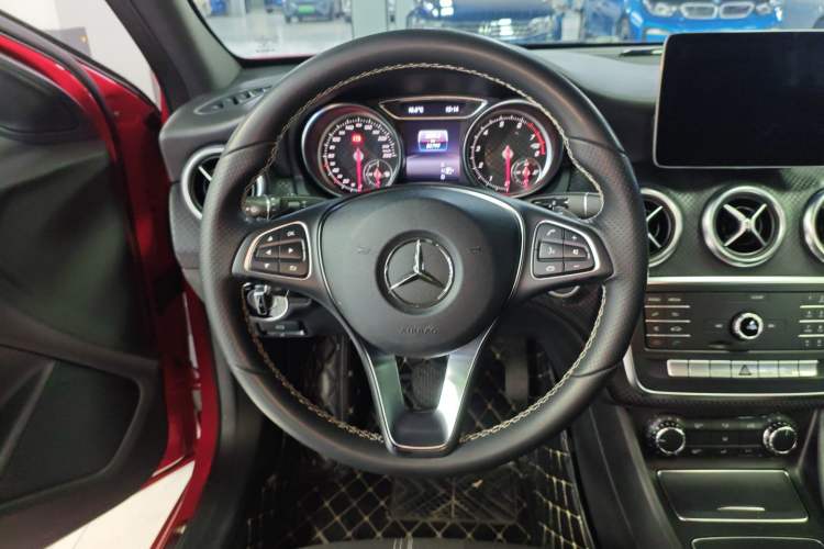 Used Mercedes-Benz A-Class 2018 A 200 Fashion Model Steering Wheel
