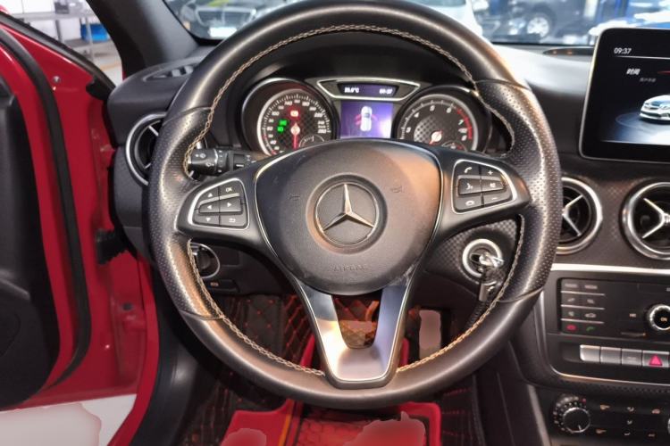 Used Mercedes-Benz A-Class 2018 A 200 Fashion Model Steering Wheel
