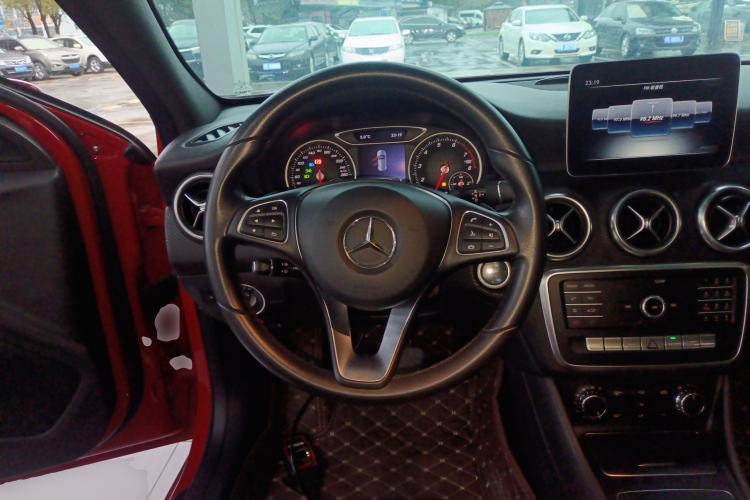 Used Mercedes-Benz A-Class 2018 A 200 Dynamic Edition Steering Wheel