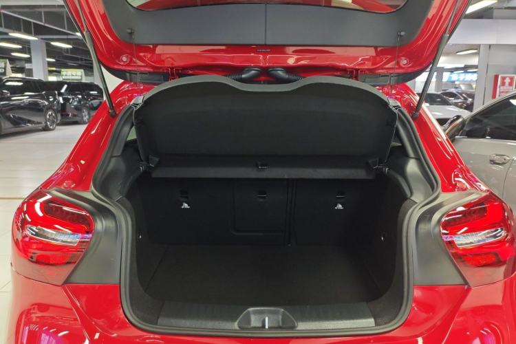 Used Mercedes-Benz A-Class 2018 A 200 Fashion Model Trunk