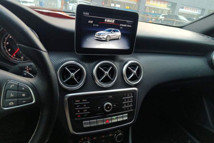 Used Mercedes-Benz A-Class 2018 A 200 Fashion Model Audio And AC Panel