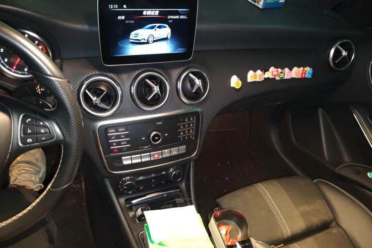Used Mercedes-Benz A-Class 2018 A 200 Fashion Model Audio And AC Panel