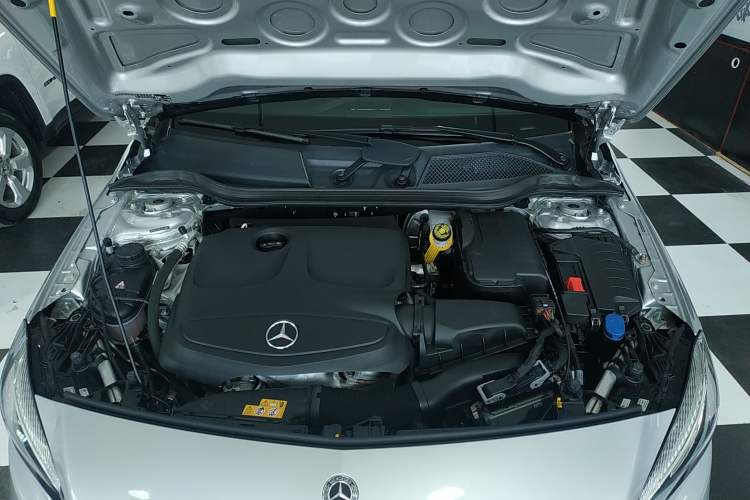 Used Mercedes-Benz A-Class 2018 A 200 Fashion Model Engine Bay