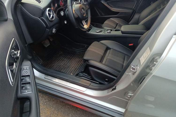 Used Mercedes-Benz A-Class 2018 A 200 Fashion Model Interior 3