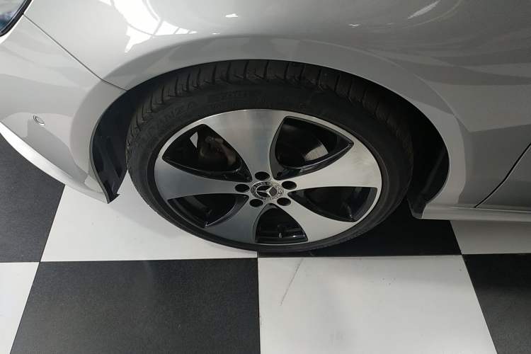 Used Mercedes-Benz A-Class 2018 A 200 Fashion Model Left Front Wheel Hub