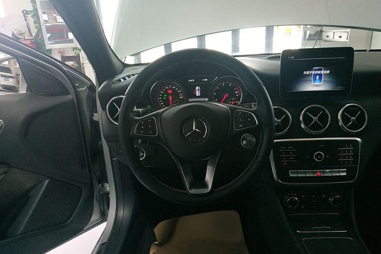 Used Mercedes-Benz A-Class 2018 A 200 Fashion Model Steering Wheel