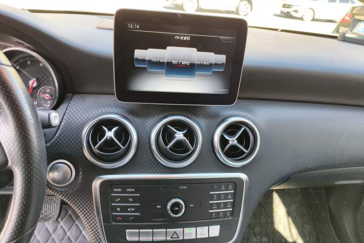 Used Mercedes-Benz A-Class  Audio And AC Panel