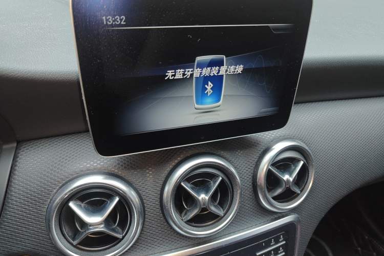 Used Mercedes-Benz A-Class 2018 A 200 Dynamic Edition Audio And AC Panel