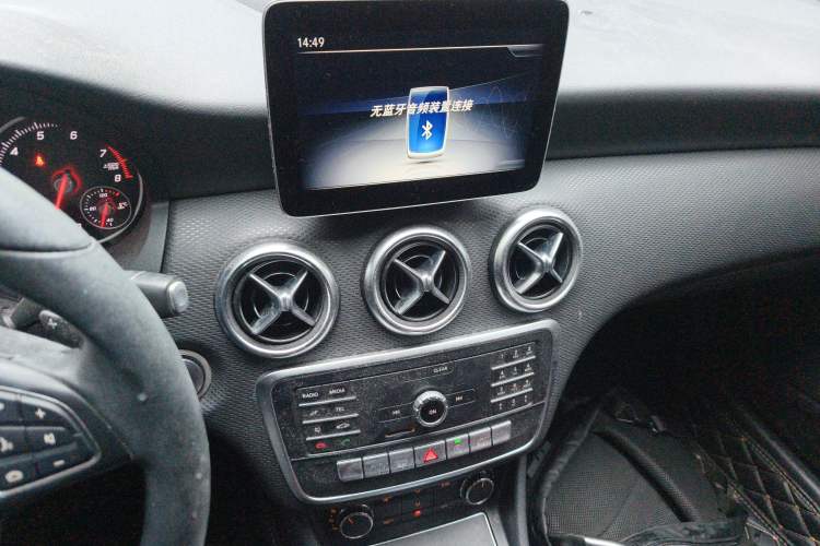 Used Mercedes-Benz A-Class 2018 A 200 Dynamic Edition Audio And AC Panel