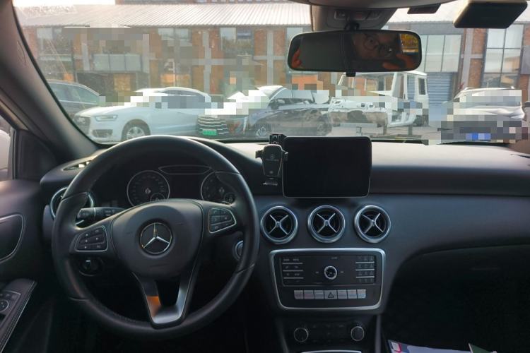 Used Mercedes-Benz A-Class 2018 A 200 Dynamic Edition Center Console