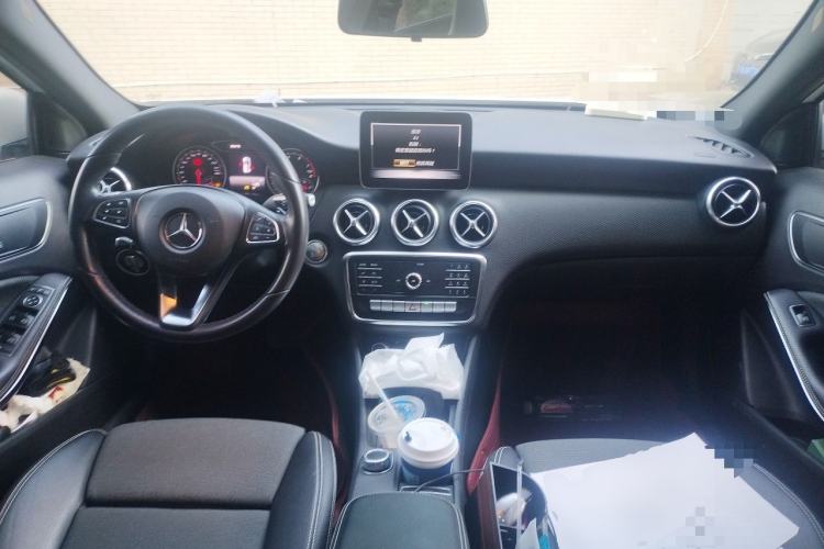Used Mercedes-Benz A-Class 2018 A 200 Dynamic Edition Center Console