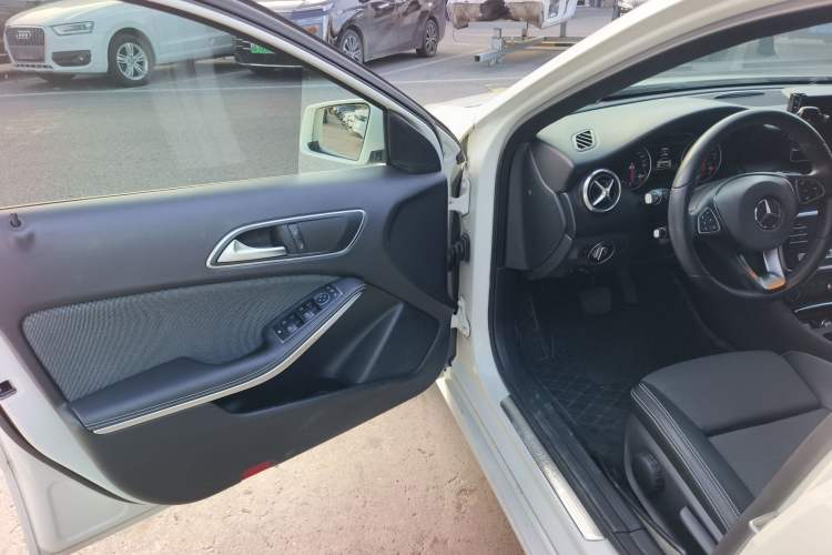 Used Mercedes-Benz A-Class 2018 A 200 Dynamic Edition Driver Seat