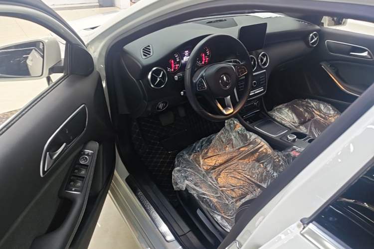 Used Mercedes-Benz A-Class 2018 A 200 Dynamic Edition Driver Seat