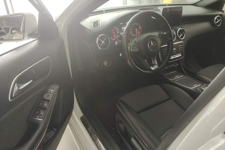 Used Mercedes-Benz A-Class 2018 A 200 Dynamic Edition Driver Seat