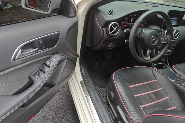 Used Mercedes-Benz A-Class 2018 A 200 Dynamic Edition Driver Seat