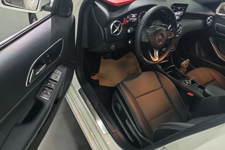 Used Mercedes-Benz A-Class 2018 A 200 Dynamic Edition Driver Seat