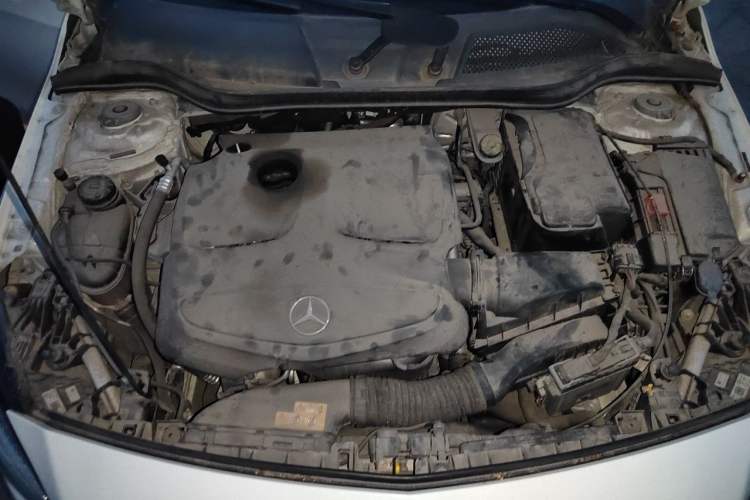 Used Mercedes-Benz A-Class 2018 A 200 Fashion Model Engine Bay