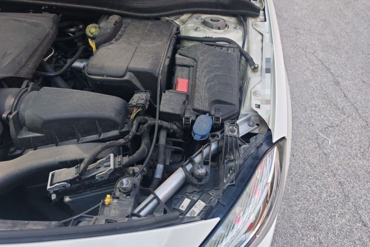 Used Mercedes-Benz A-Class 2018 A 200 Fashion Model Engine Bay Left