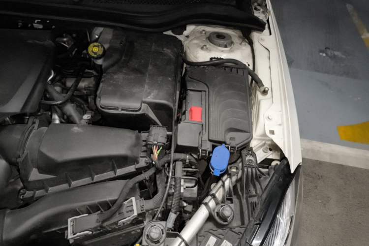 Used Mercedes-Benz A-Class 2018 A 200 Fashion Model Engine Bay Left