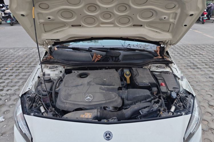 Used Mercedes-Benz A-Class 2018 A 200 Fashion Model Engine Bay