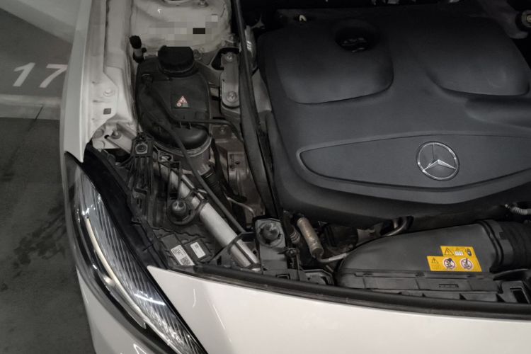 Used Mercedes-Benz A-Class 2018 A 200 Fashion Model Engine Bay Right