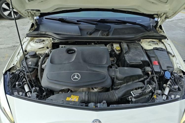 Used Mercedes-Benz A-Class 2018 A 200 Fashion Model Engine Bay