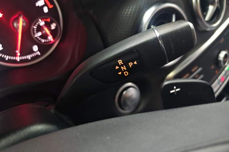 Used Mercedes-Benz A-Class 2018 A 200 Dynamic Edition Gear Lever