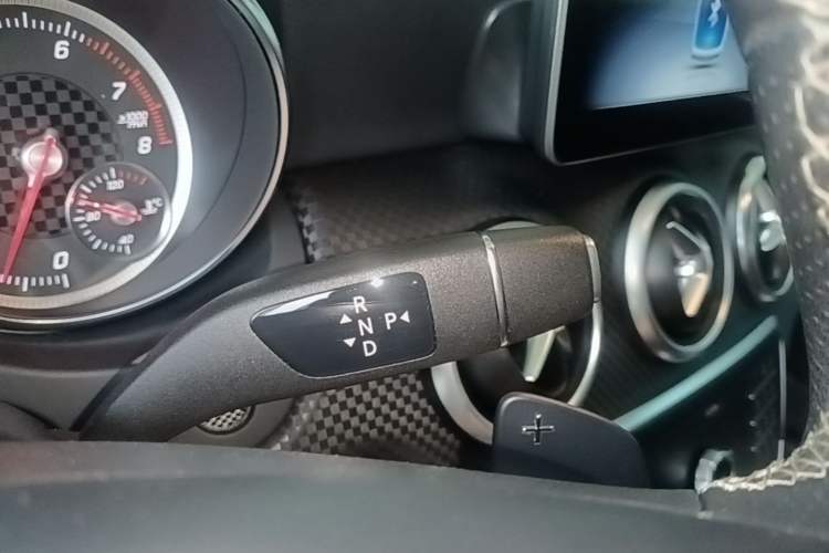Used Mercedes-Benz A-Class 2018 A 200 Fashion Model Gear Lever
