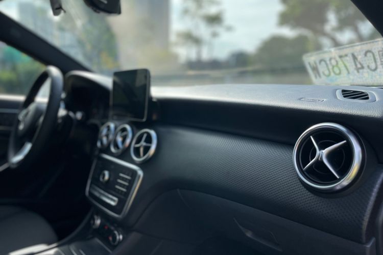 Used Mercedes-Benz A-Class 2018 A 200 Dynamic Edition Interior 1