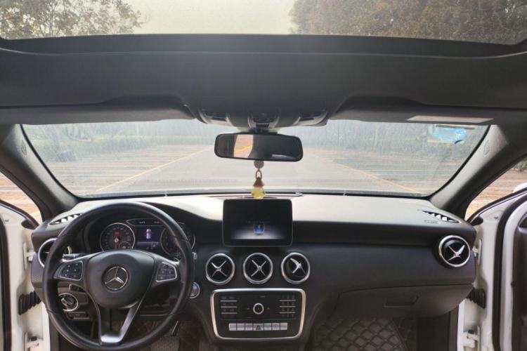 Used Mercedes-Benz A-Class 2018 A 200 Dynamic Edition Interior 1