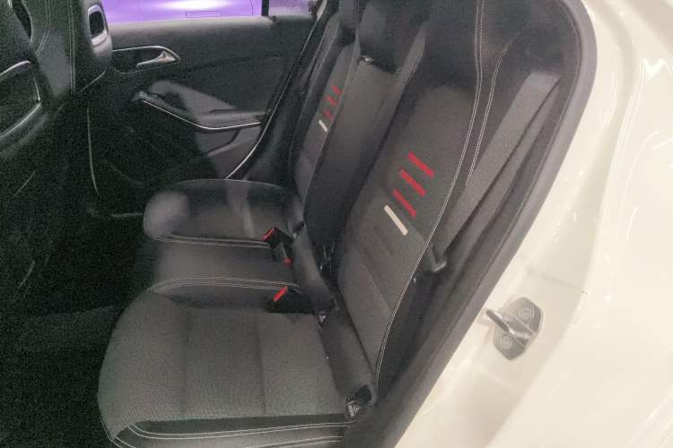 Used Mercedes-Benz A-Class 2018 A 200 Dynamic Edition Interior 4