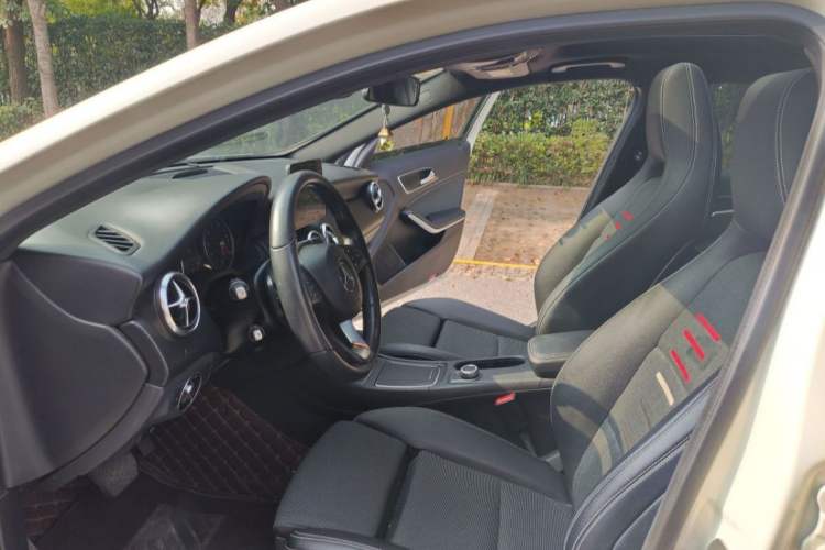 Used Mercedes-Benz A-Class 2018 A 200 Dynamic Edition Interior 4