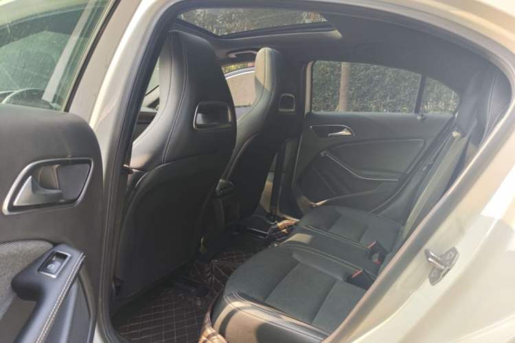 Used Mercedes-Benz A-Class 2018 A 200 Dynamic Edition Interior 5