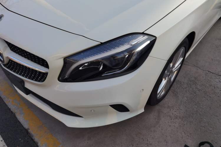Used Mercedes-Benz A-Class 2018 A 200 Dynamic Edition Left Front Headlight