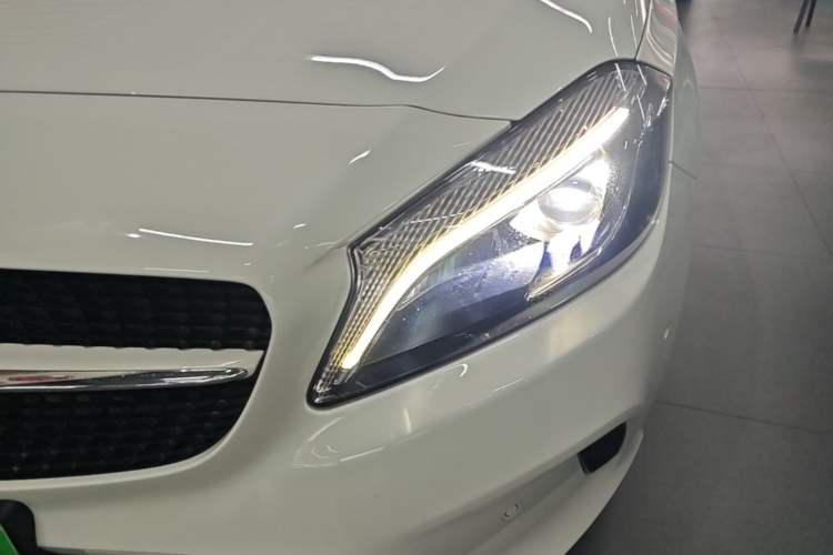 Used Mercedes-Benz A-Class 2018 A 200 Dynamic Edition Left Front Headlight