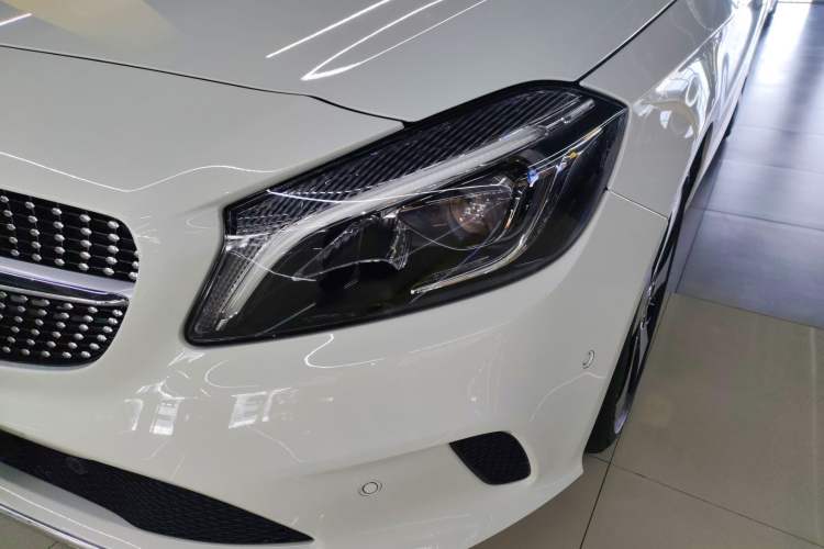 Used Mercedes-Benz A-Class 2018 A 200 Fashion Model Left Front Headlight