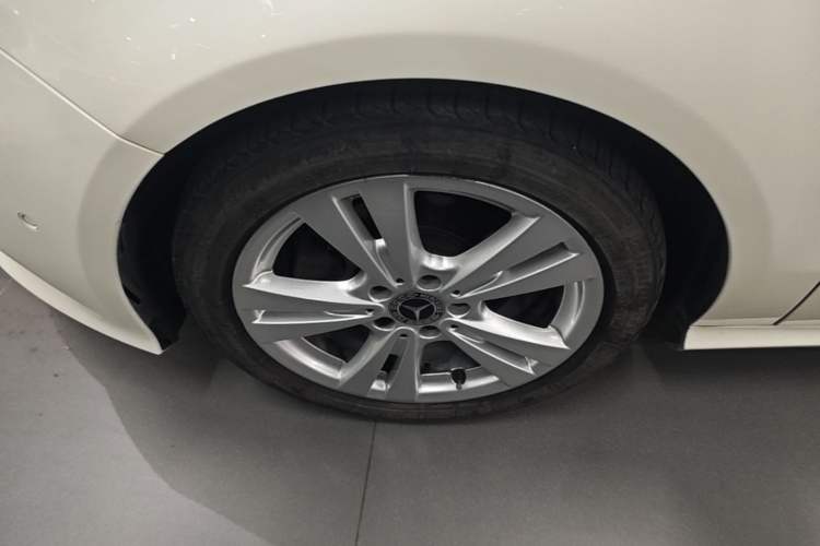 Used Mercedes-Benz A-Class 2018 A 200 Dynamic Edition Left Front Wheel Hub