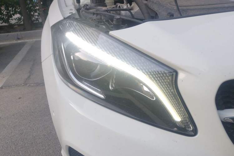 Used Mercedes-Benz A-Class 2018 A 200 Dynamic Edition Right Front Headlight