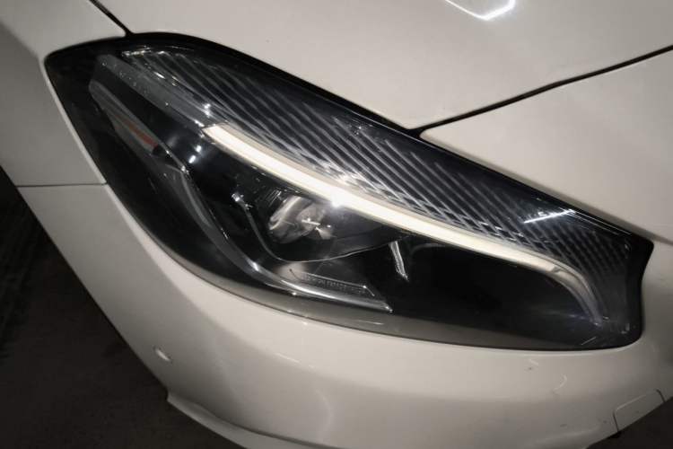 Used Mercedes-Benz A-Class 2018 A 200 Fashion Model Right Front Headlight