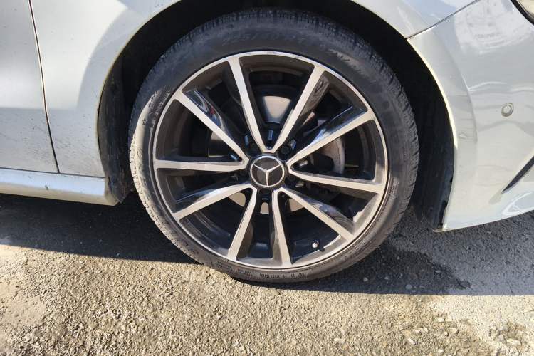 Used Mercedes-Benz A-Class  Right Front Wheel Hub