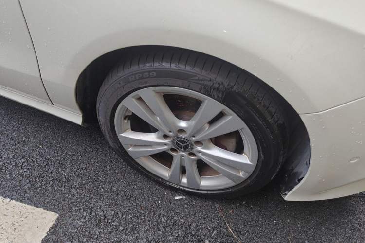 Used Mercedes-Benz A-Class 2018 A 200 Dynamic Edition Right Front Wheel Hub
