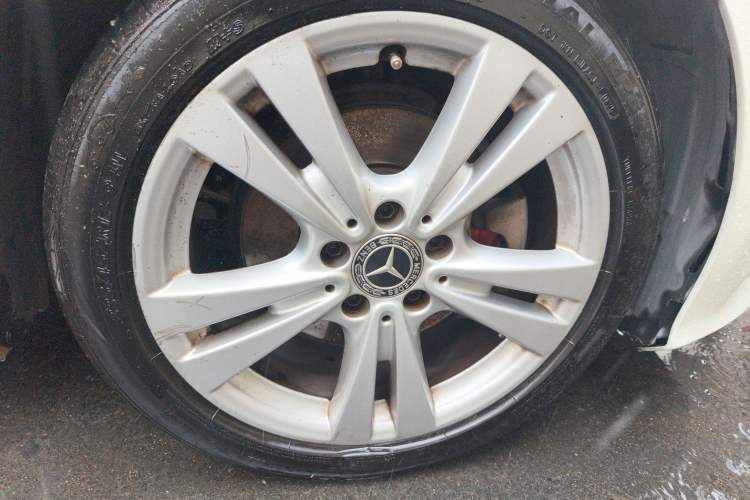Used Mercedes-Benz A-Class 2018 A 200 Dynamic Edition Right Front Wheel Hub