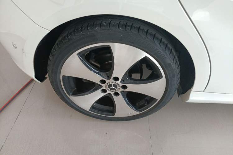Used Mercedes-Benz A-Class 2018 A 200 Fashion Model Right Rear Wheel Hub