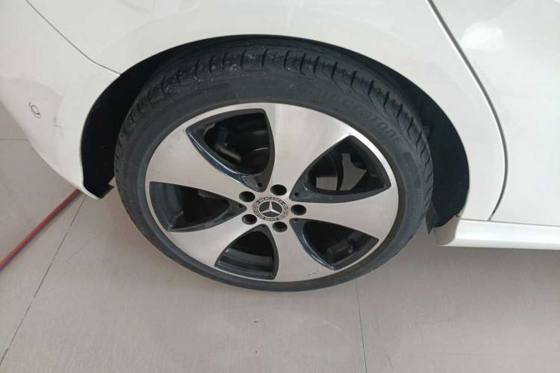 Used Mercedes-Benz A-Class 2018 A 200 Fashion Model Right Rear Wheel Hub