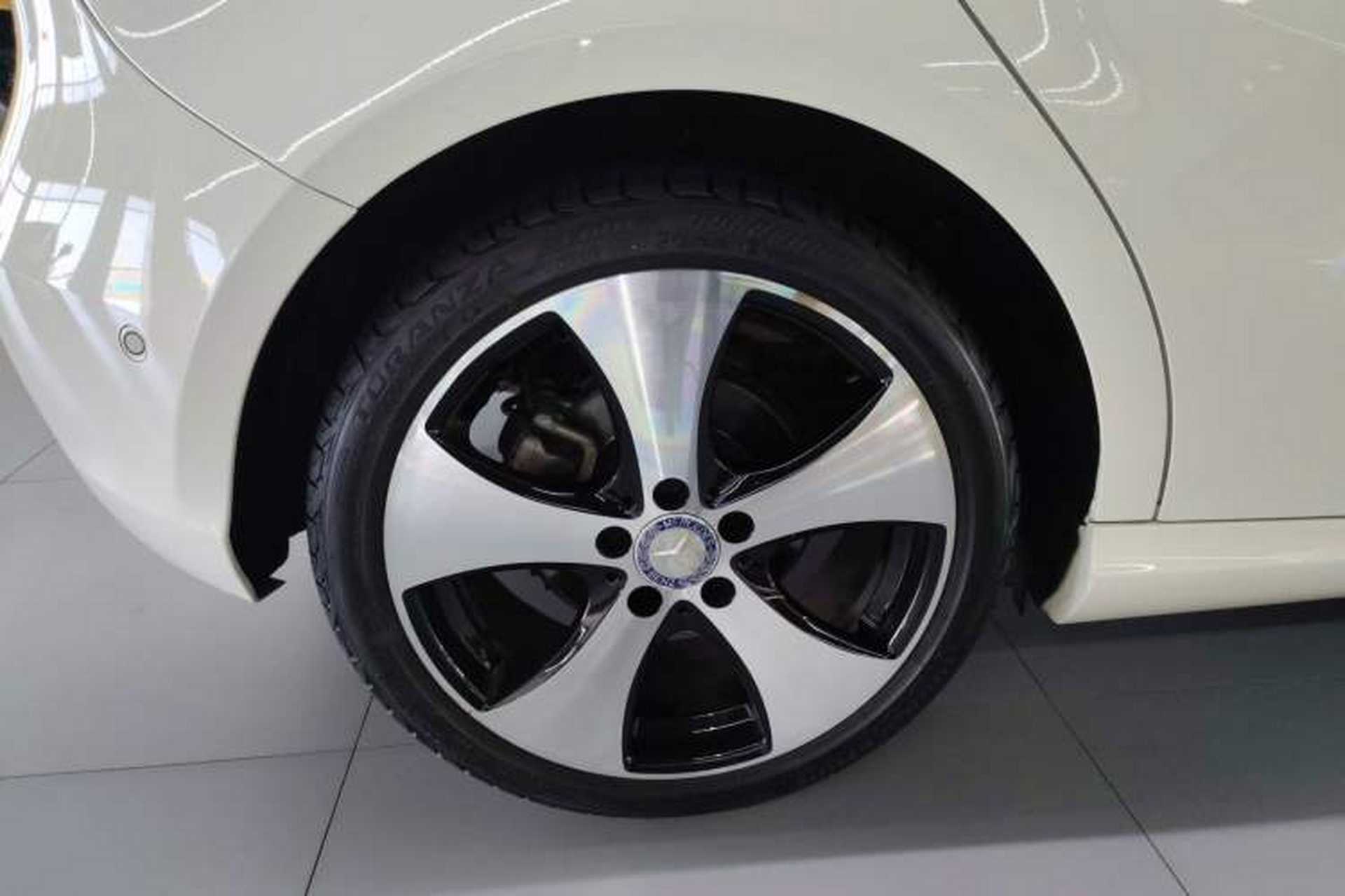 Used Mercedes-Benz A-Class 2018 A 200 Fashion Model Right Rear Wheel Hub