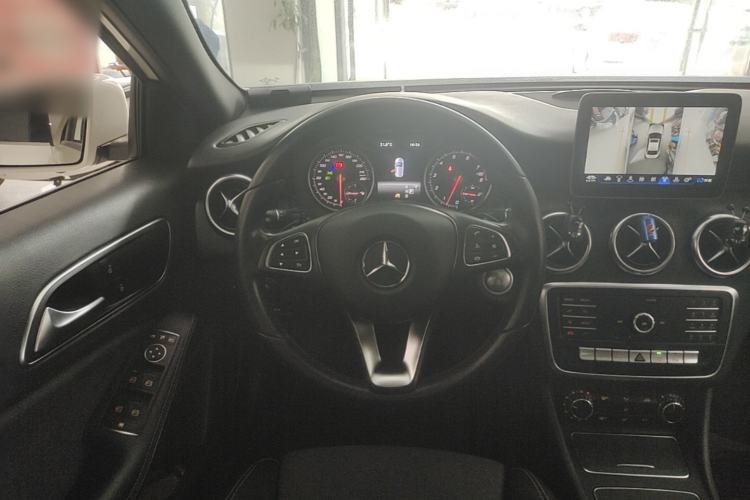 Used Mercedes-Benz A-Class 2018 A 200 Dynamic Edition Steering Wheel