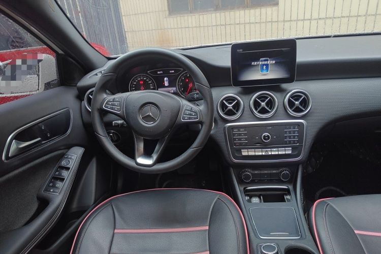 Used Mercedes-Benz A-Class 2018 A 200 Dynamic Edition Steering Wheel