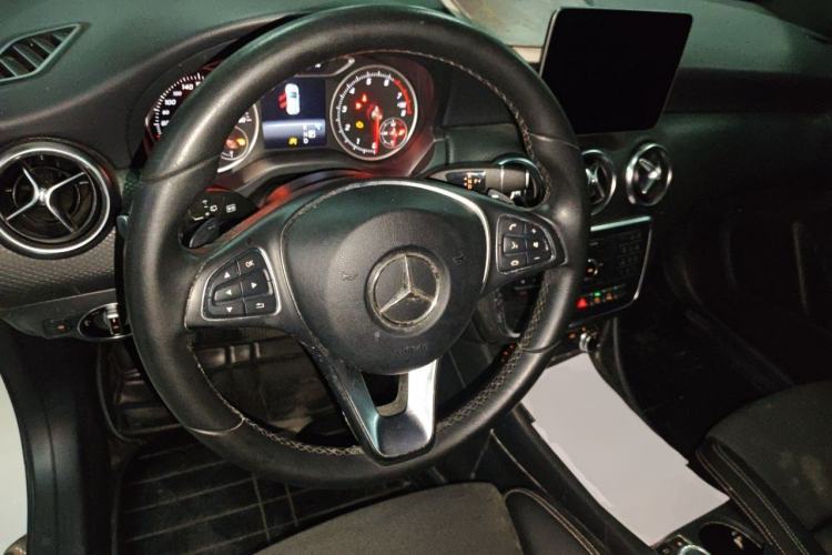 Used Mercedes-Benz A-Class 2018 A 200 Dynamic Edition Steering Wheel